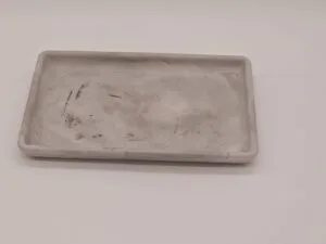 Vide-poche rectangulaire en aqua résine – Élégance et praticité