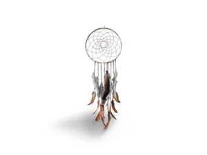 Attrape-rêves artisanal en plumes naturelles et perles en bois