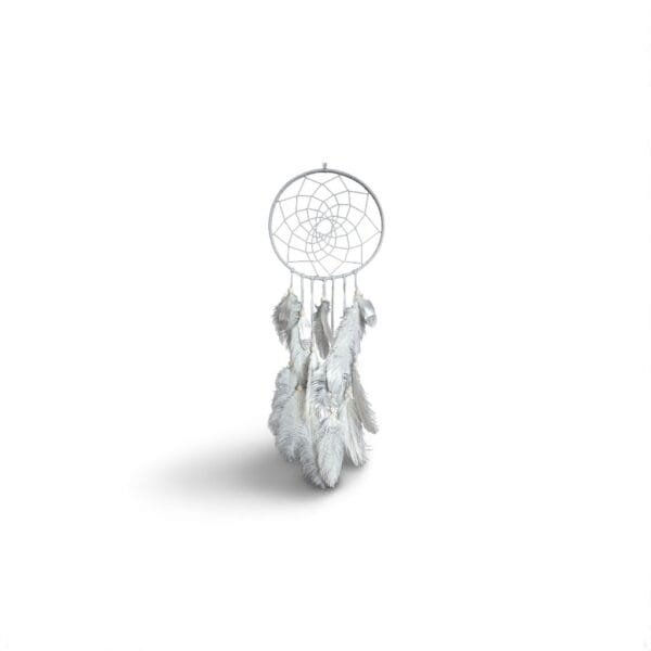 Attrape-rêves blanc avec plumes naturelles et perles en bois
