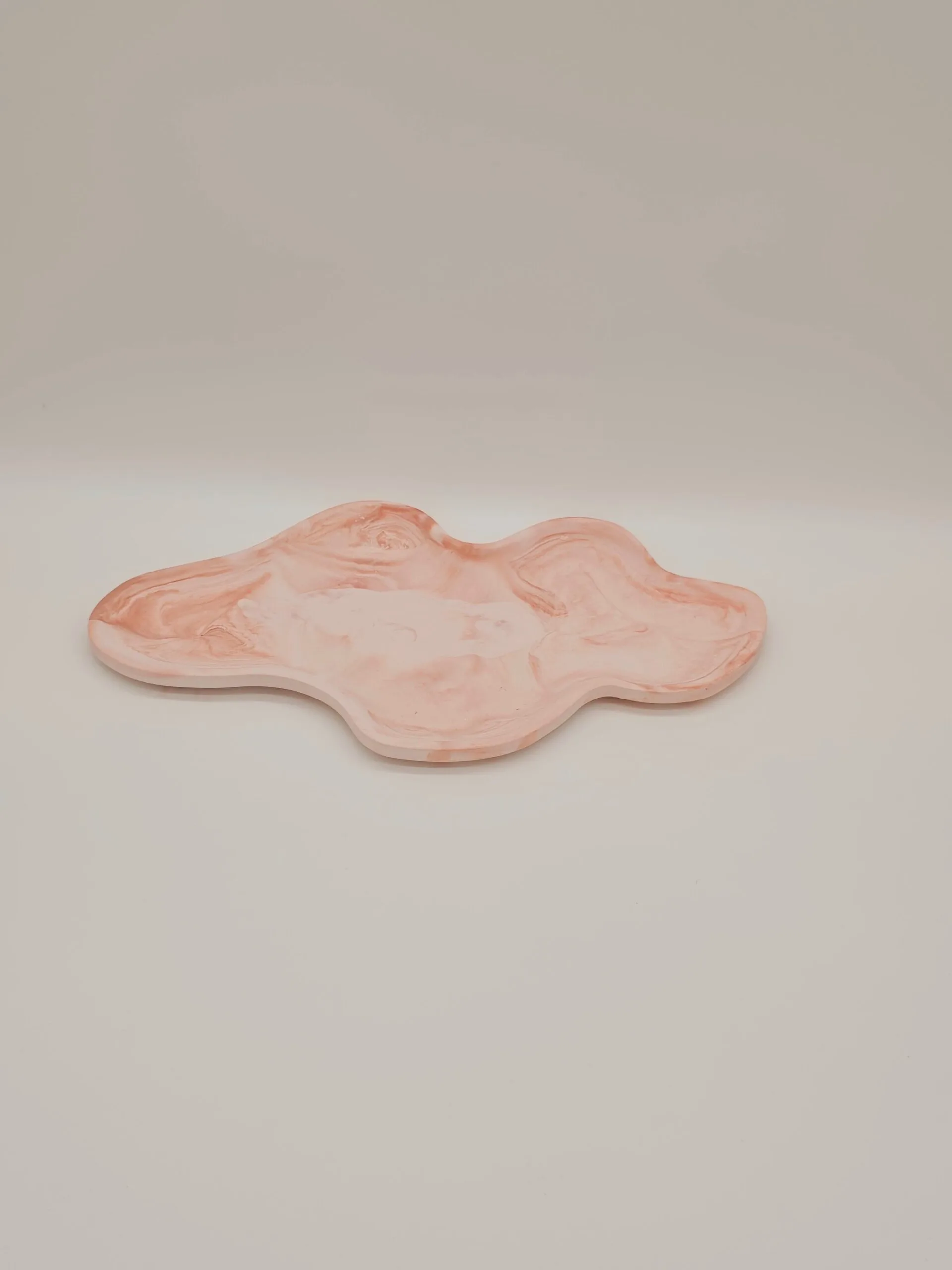 Plateau nuage brun - Élégance et originalité pour votre décoration - Image 2