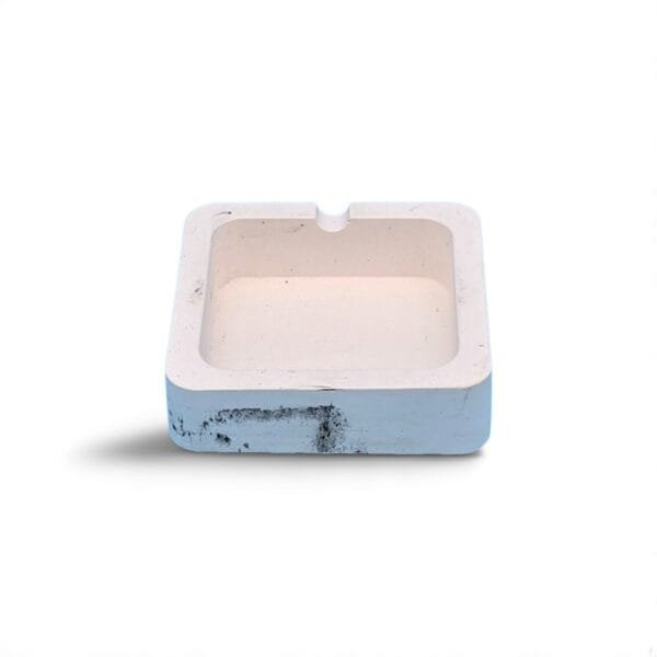 Cendrier carré en aqua résine - Design moderne et durable