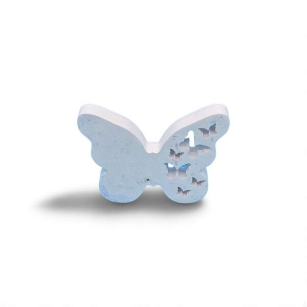 Papillon multi-couleur en aqua résine - Décoration artisanale
