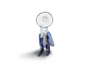Attrape-rêves artisanal aux plumes bleues et perles en bois – Élégance bohème pour votre intérieur