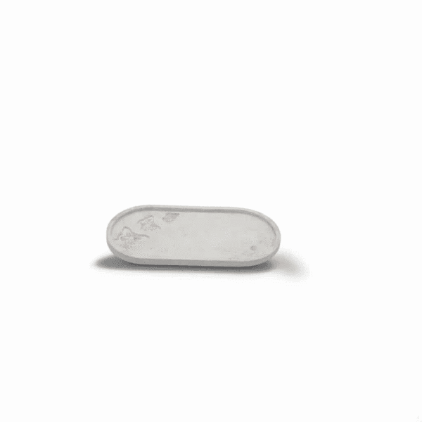 Plateau rectangulaire en aqua résine – Élégance et légèreté des papillons